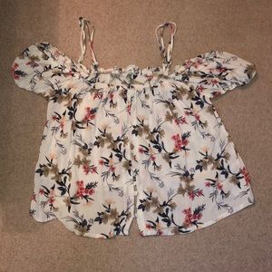 American Eagle tank top and off the shoulder !